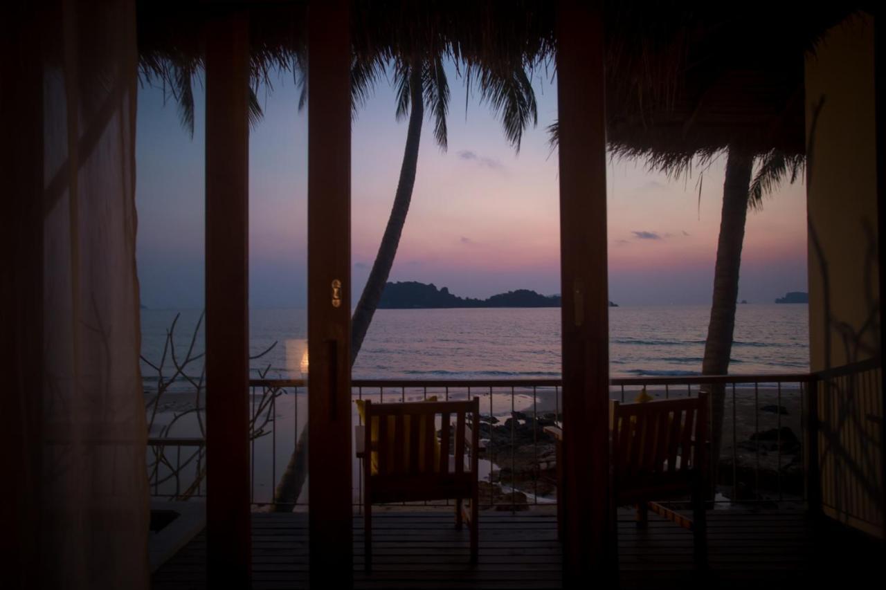 The Nest Private Beach Resort 춤폰 외부 사진