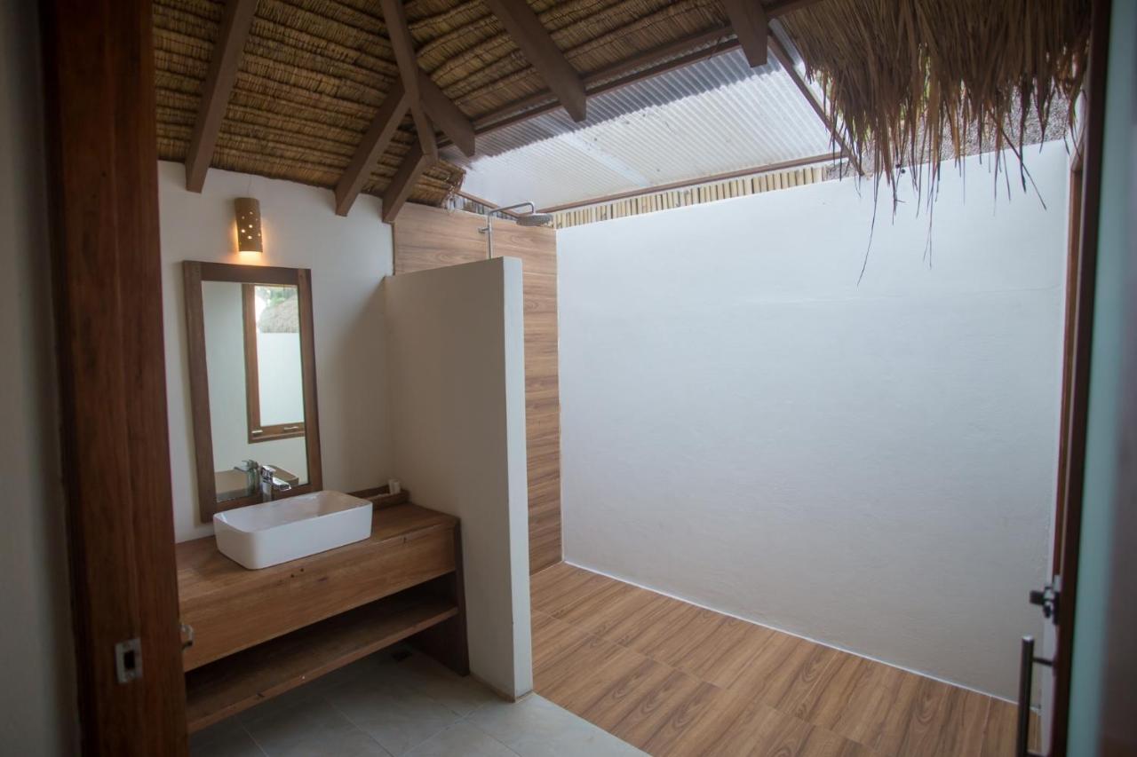 The Nest Private Beach Resort 춤폰 외부 사진