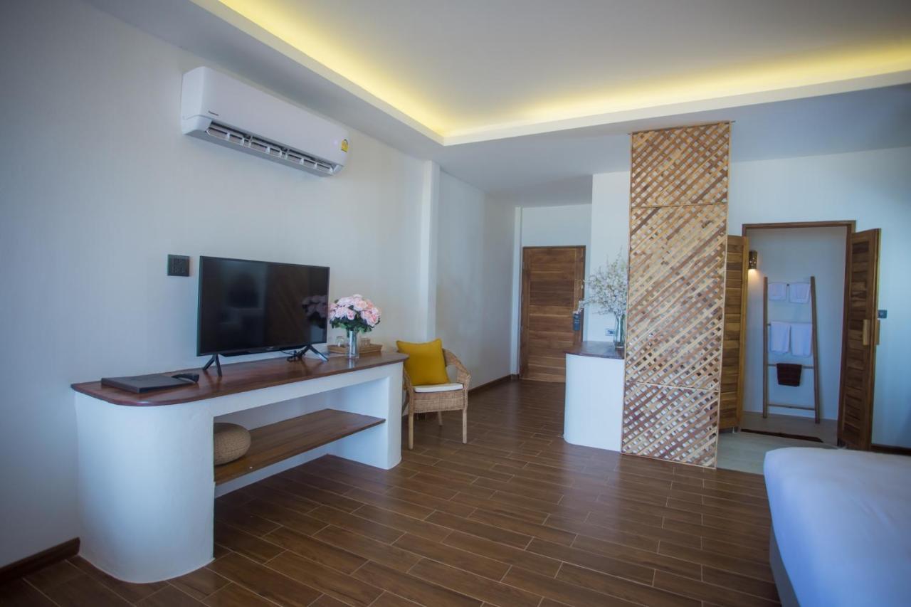The Nest Private Beach Resort 춤폰 외부 사진