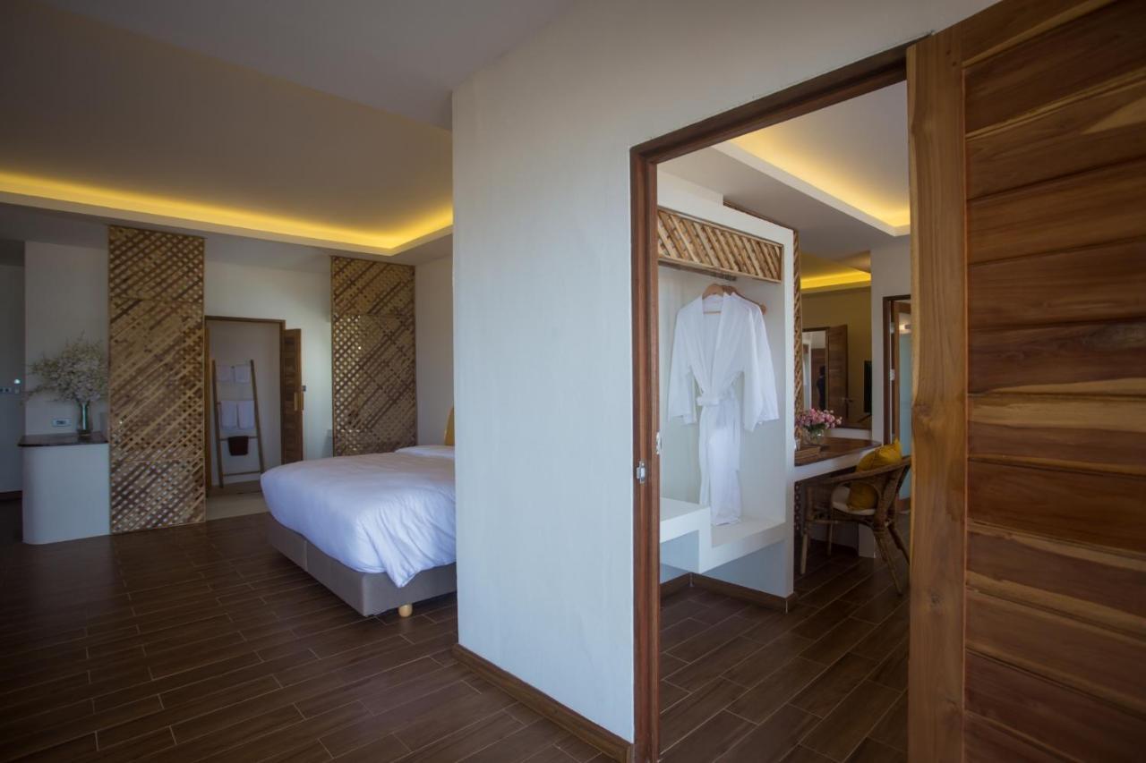 The Nest Private Beach Resort 춤폰 외부 사진